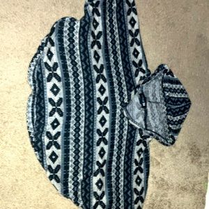 Forever 21 s/p Midi Light s/s Sweater w/hood